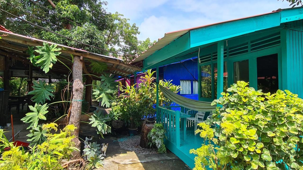 Gecko Guesthouse Pantai Cenang  Eksteriør billede