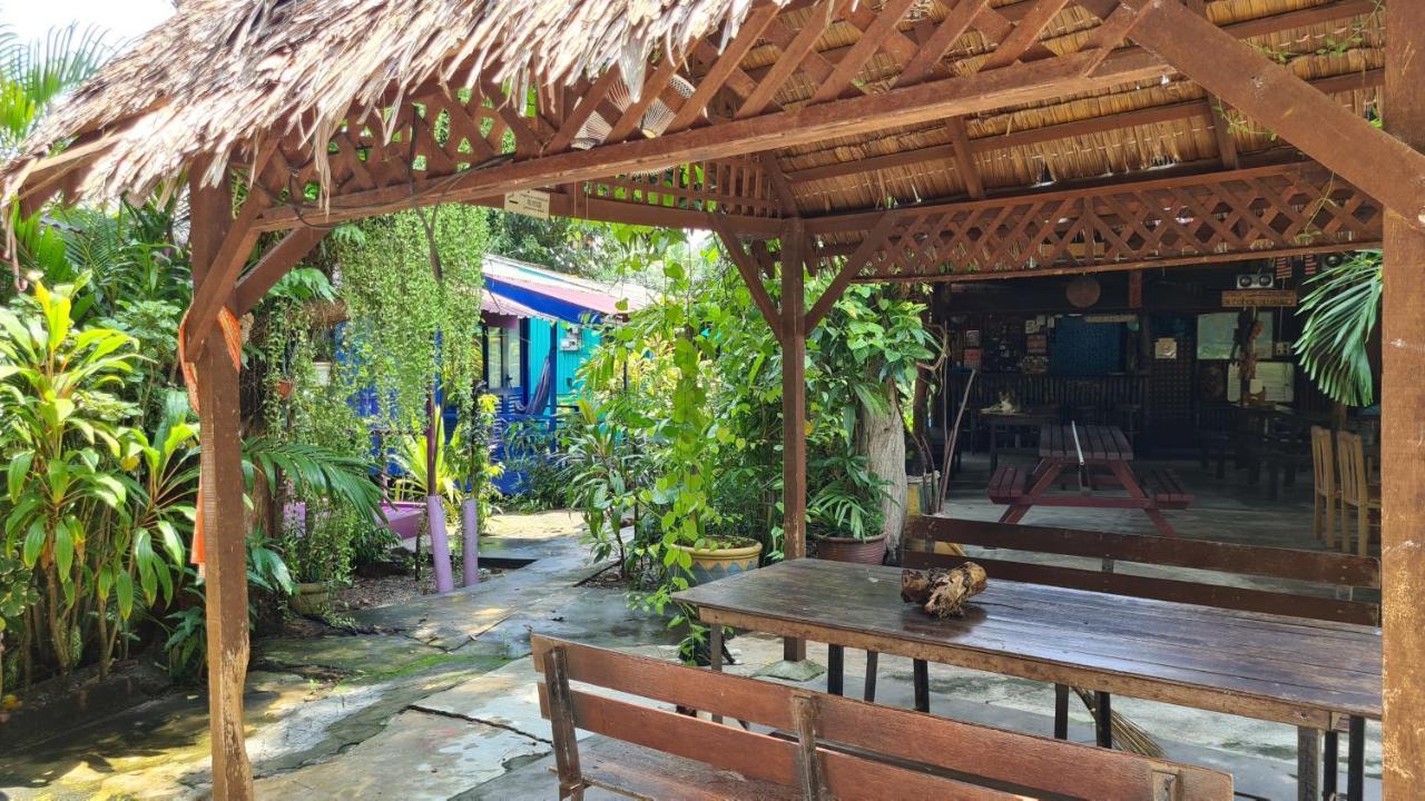 Gecko Guesthouse Pantai Cenang  Eksteriør billede