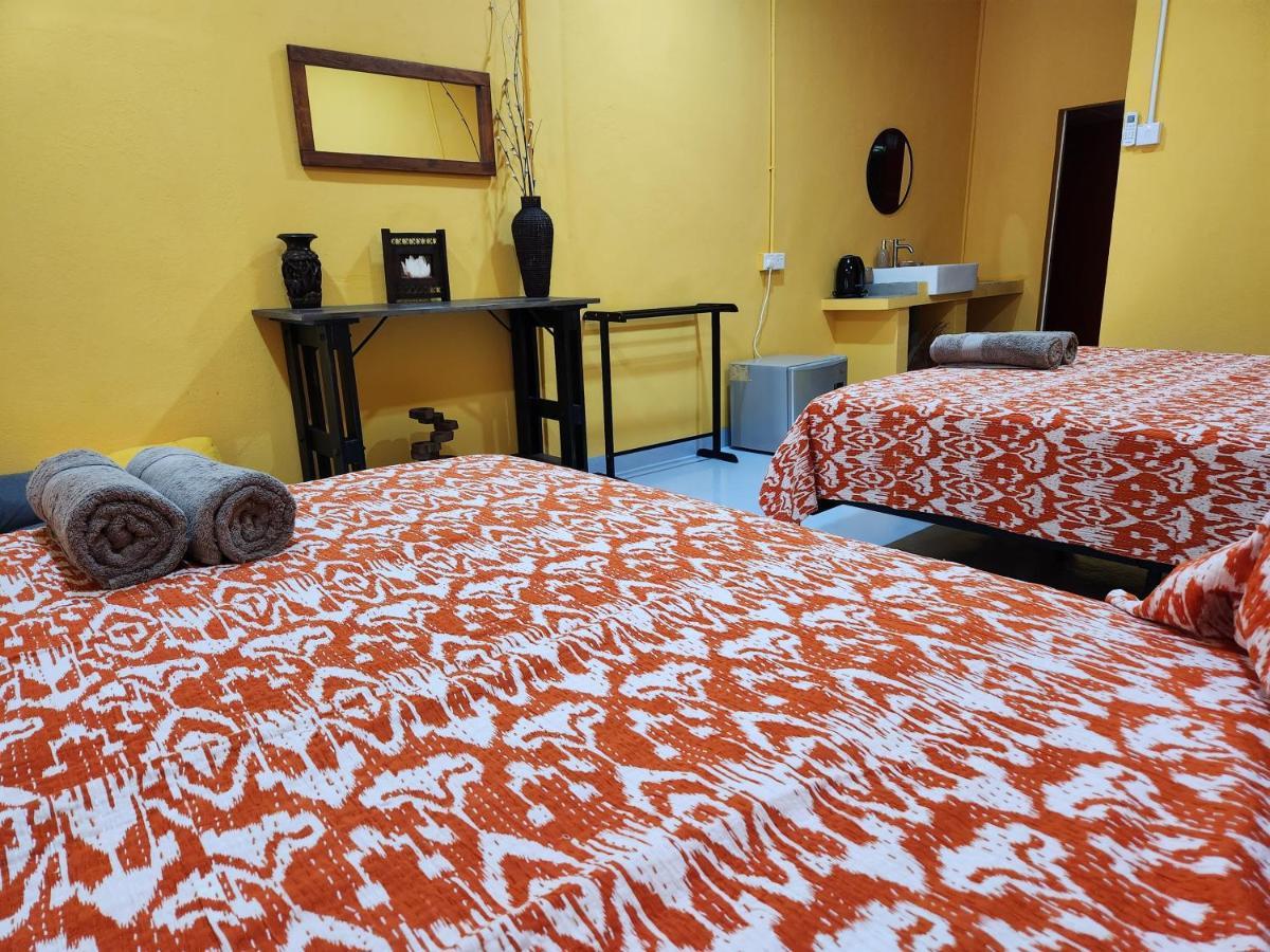 Gecko Guesthouse Pantai Cenang  Eksteriør billede