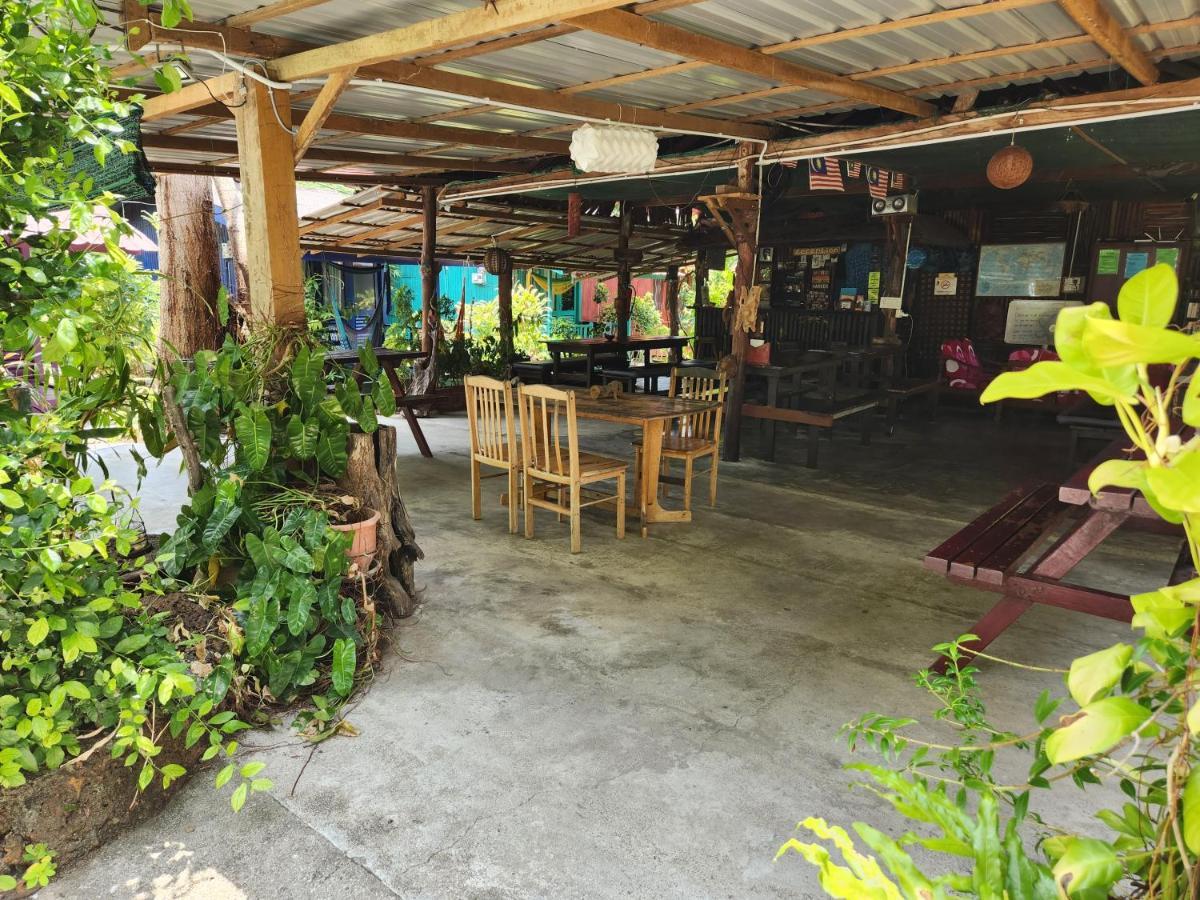 Gecko Guesthouse Pantai Cenang  Eksteriør billede