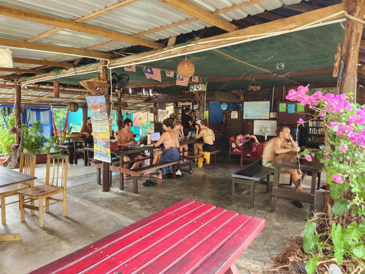 Gecko Guesthouse Pantai Cenang  Eksteriør billede