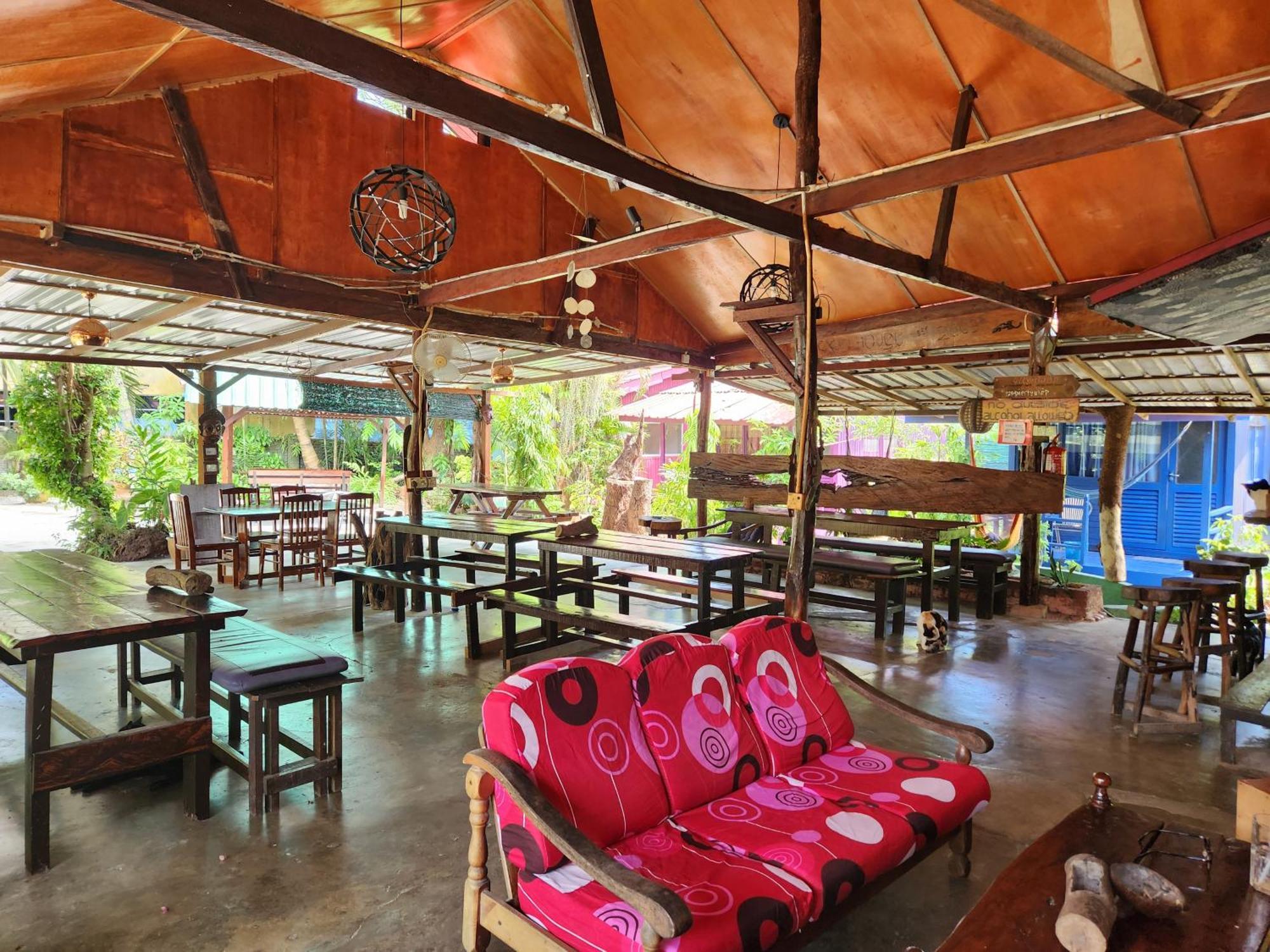 Gecko Guesthouse Pantai Cenang  Eksteriør billede