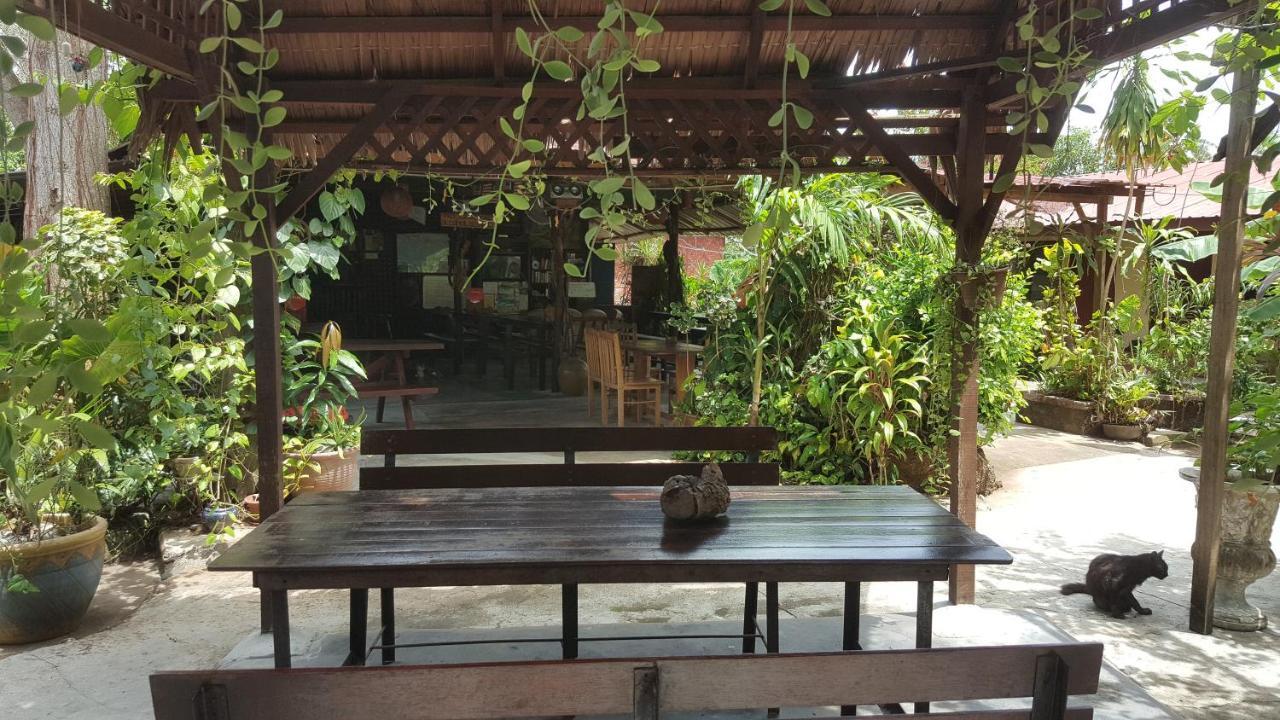 Gecko Guesthouse Pantai Cenang  Eksteriør billede